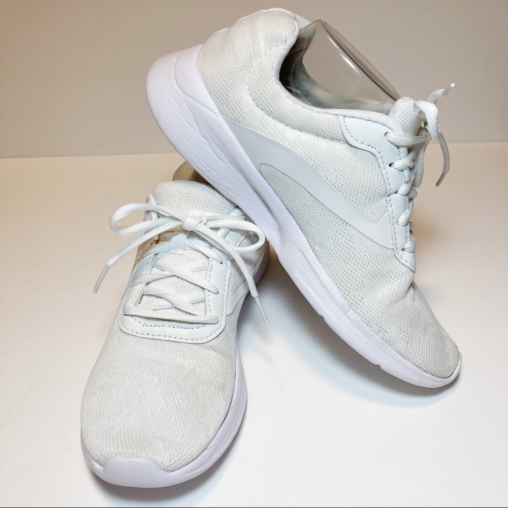 White Lace Fabric Sneaker Non Marking White Sole White Laces